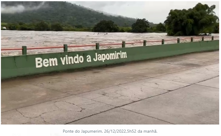 Cheia do Rio das Contas provoca interdição total na Ponte do Japomirim