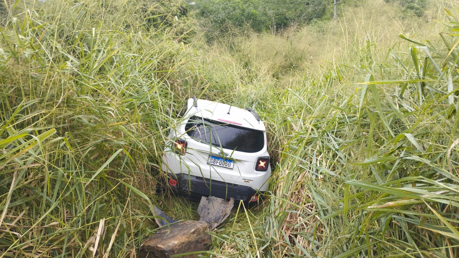 Motorista foge do local após acidente na BA 547