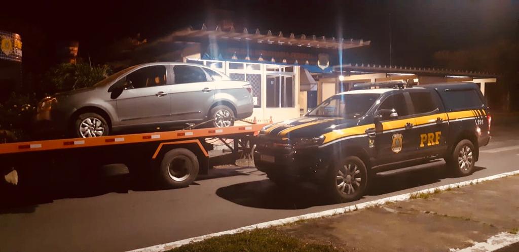 PRF deteve motoristas que comprou carro na feira do rolo