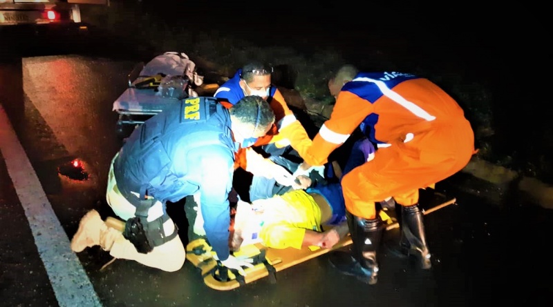Homem é encontrado caído na pista da BR 116