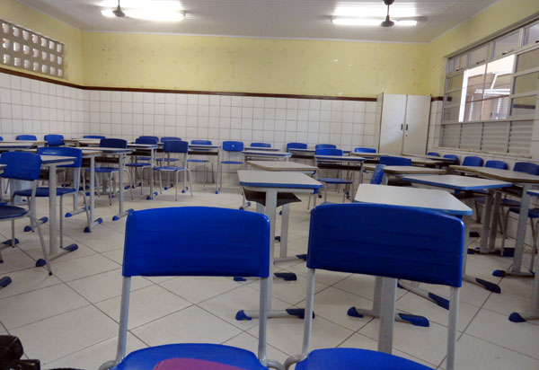 STF mantém suspensas aulas presenciais em Brumado STF mantém suspensas aulas presenciais em Brumado
