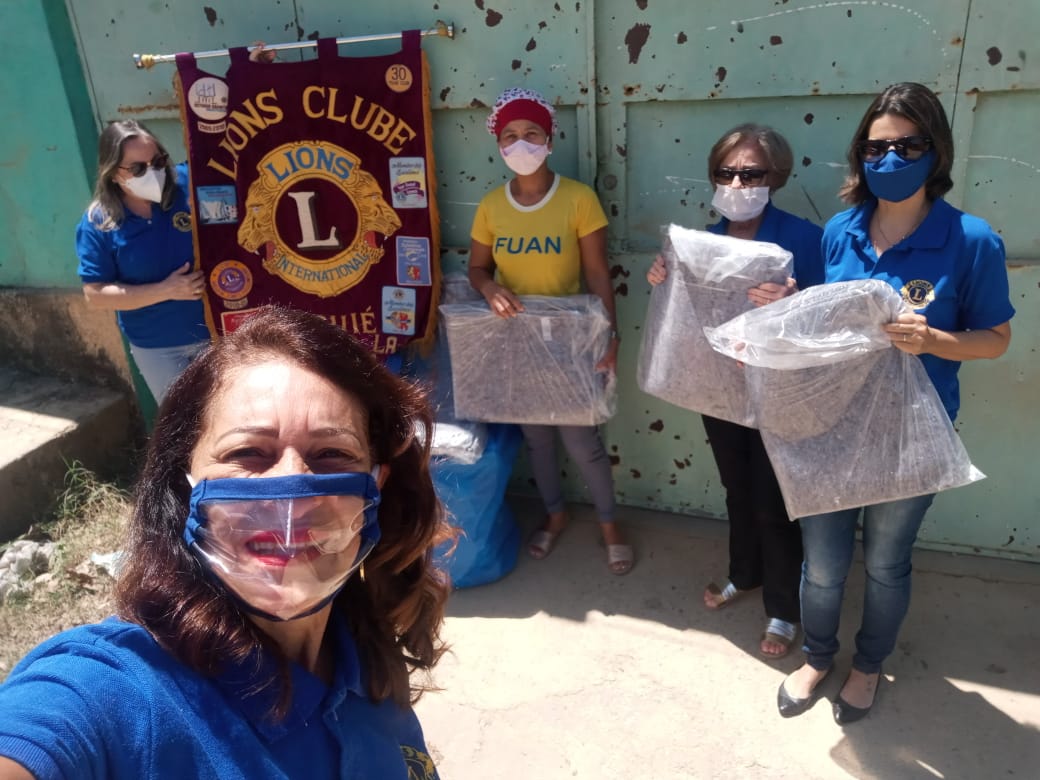 Lions Clube Jequié realizou mais uma campanha solidária com famílias carentes Lions Clube Jequié realizou mais uma campanha solidária com famílias carentes
