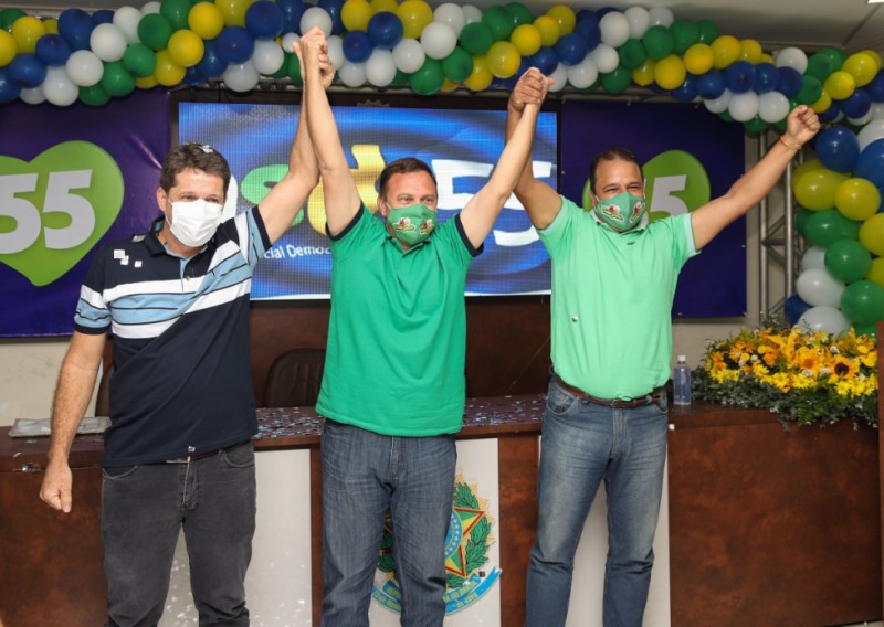 Convenção histórica homologa dupla F&F para renovar Maracás Convenção histórica homologa dupla F&F para renovar Maracás