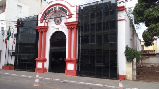 SESSÃO SOLENE DE POSSE DO PREFEITO, VICE E VEREADORES DE JEQUIÉ SERÁ RESTRITA