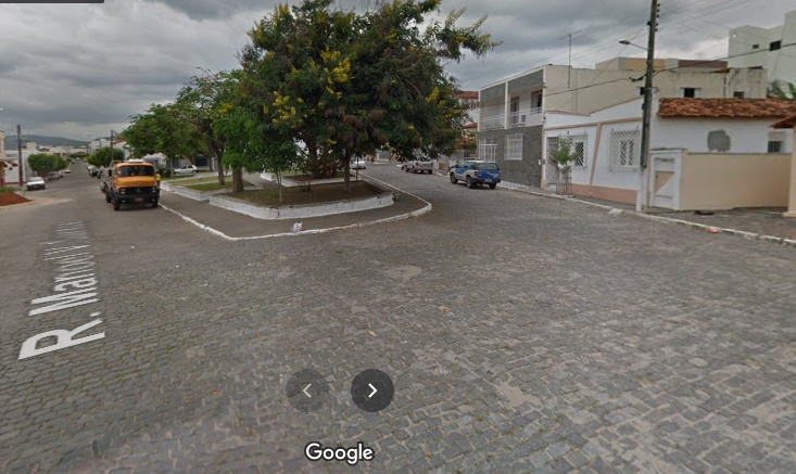 Três jovens assaltados durante balada no Centro de Jequié Três jovens assaltados durante balada no Centro de Jequié