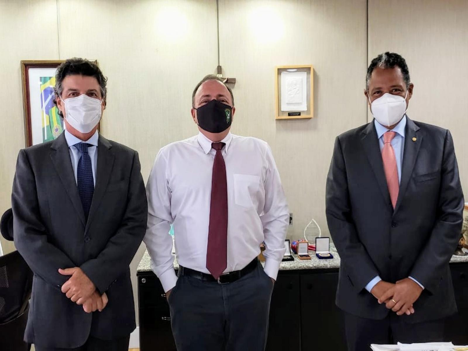 Antonio Brito debate com o ministro da Saúde modelo de sustentabilidade para as Santas Casas