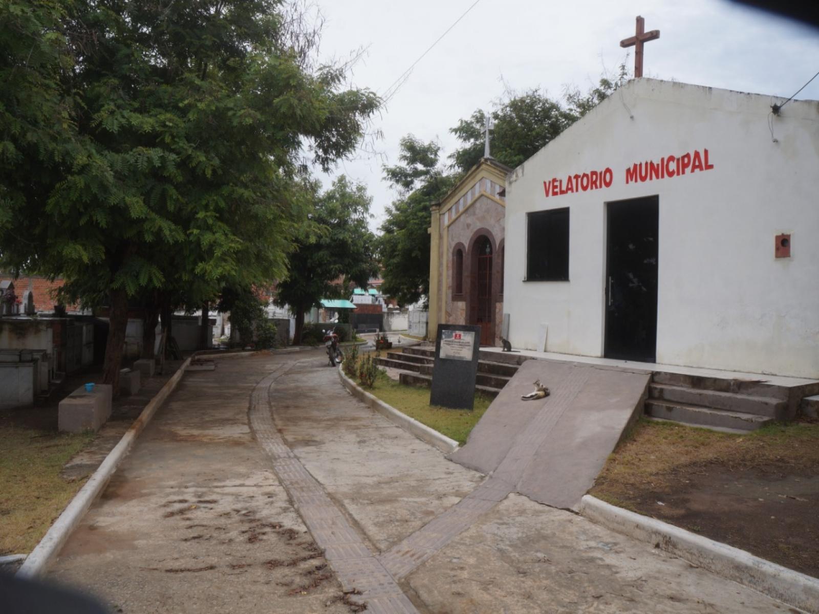 Prefeitura de Jequié intensifica limpeza dos cemitérios