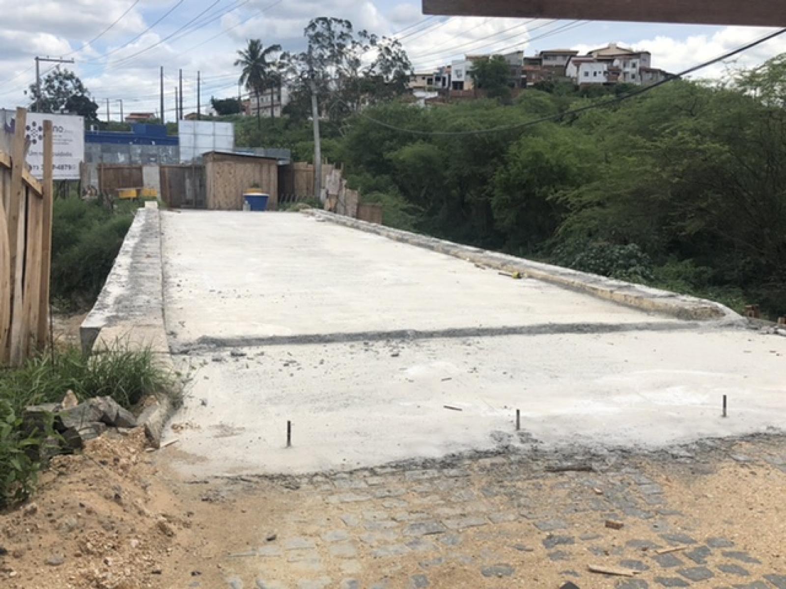 Vergonha, ponte da Rua Antônio Orrico só deve ser entregue em 2021