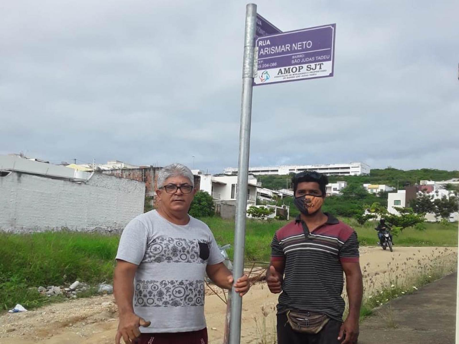 Associação do São Judas Tadeu realiza implantação de placas com nomes de ruas