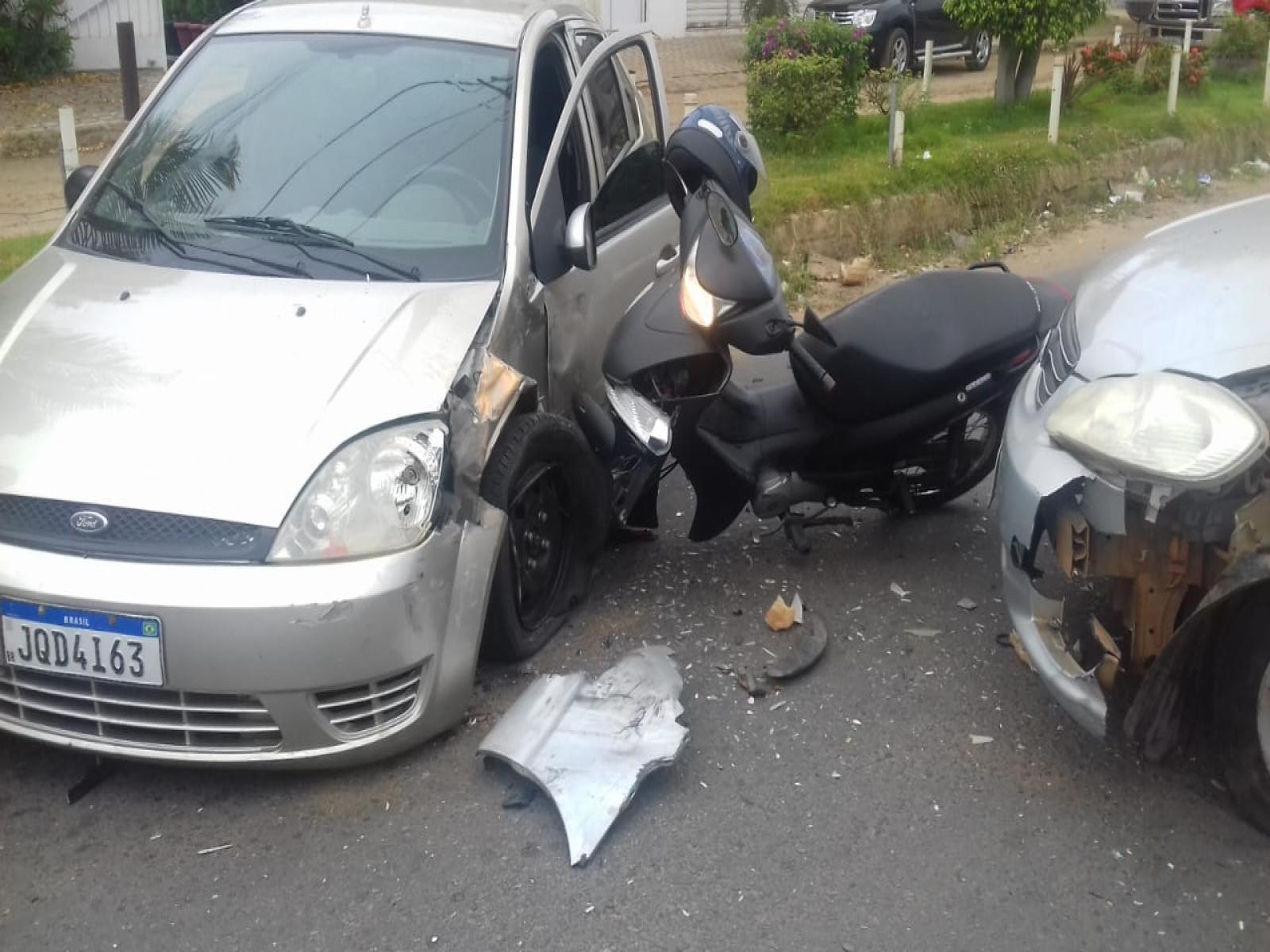 Motorista alcoolizado é detido após provocar acidente na Avenida Lomanto Junior