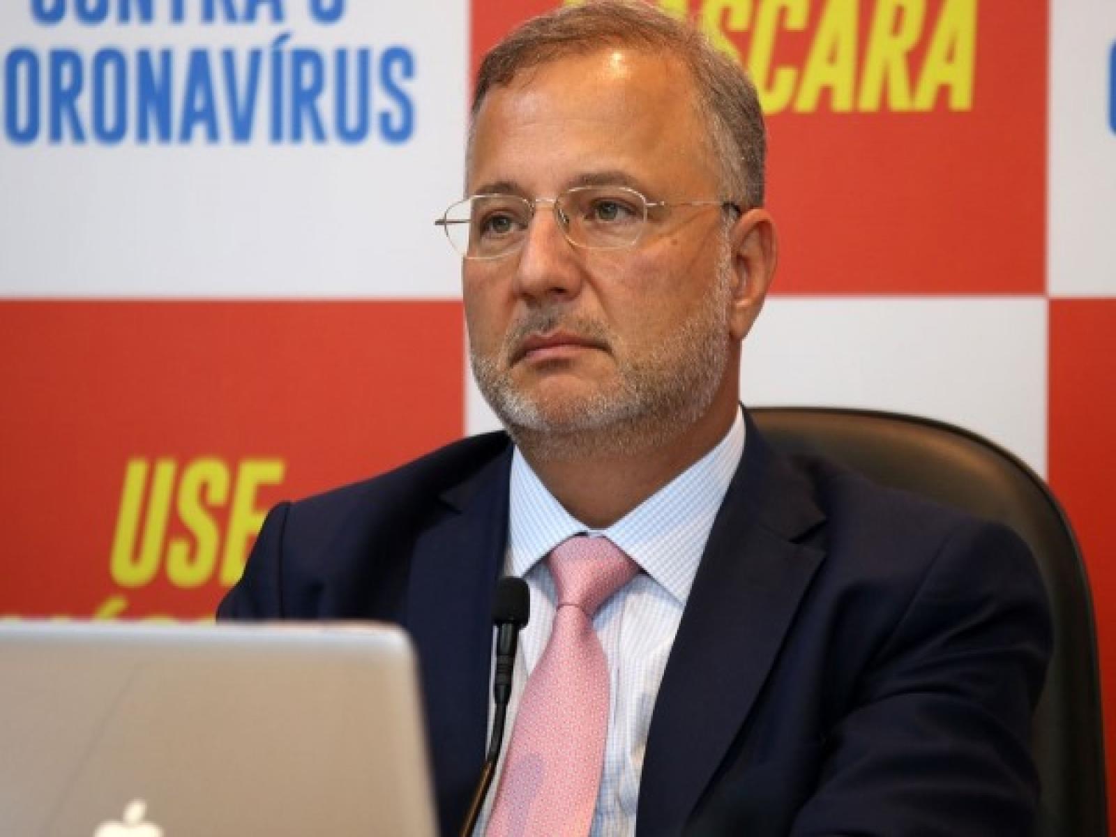 “É provável que a média móvel da covid-19 se mantenha alta na Bahia”, alerta secretário da saúde
