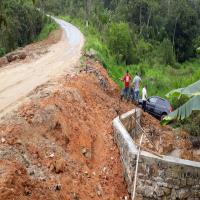 Pista mal sinalizada provoca acidente em Florestal