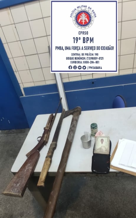 Apuarema: traficante é preso depois de atear fogo no barraco Apuarema: traficante é preso depois de atear fogo no barraco