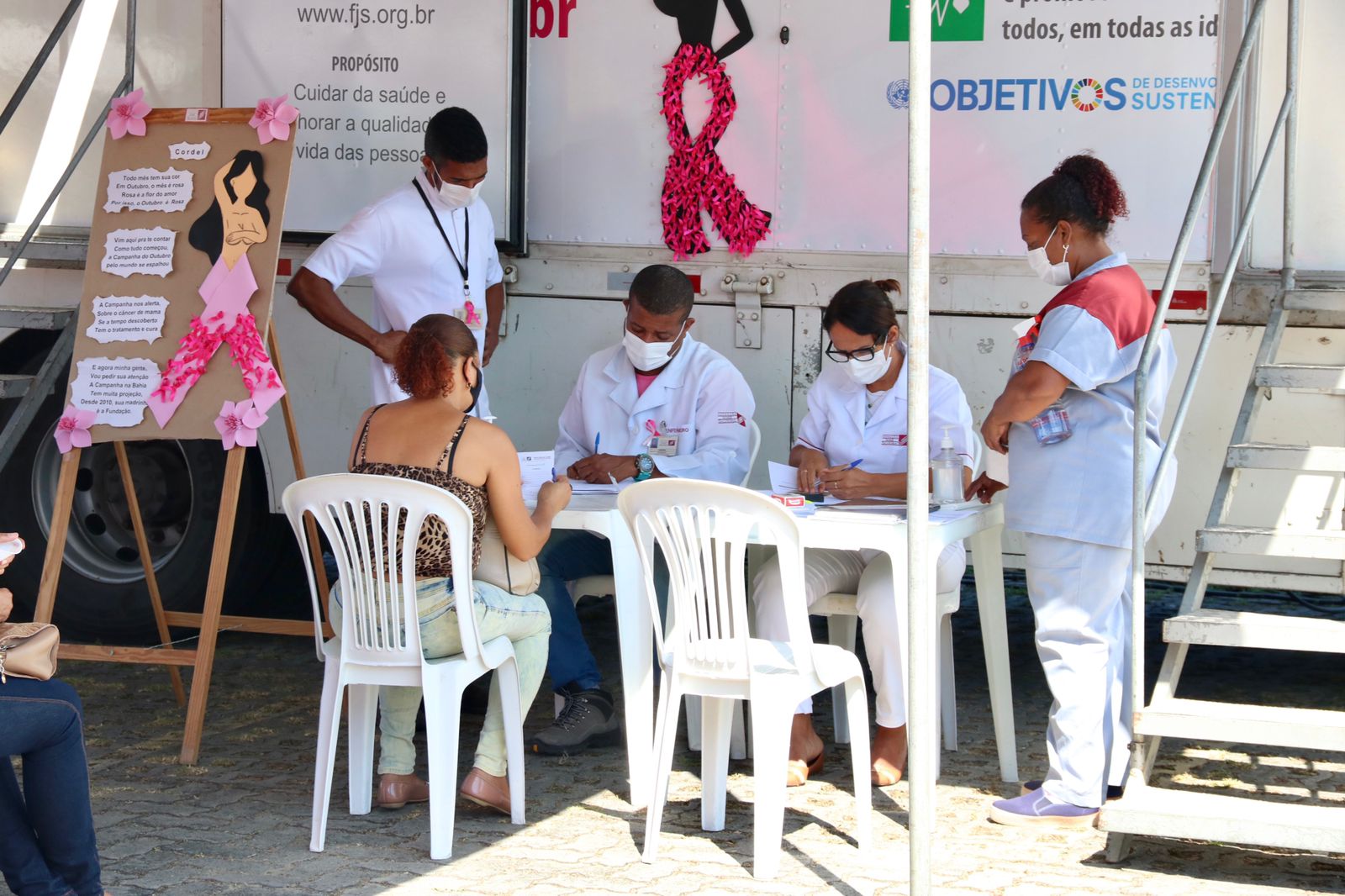 MP e Fundação José Silveira promovem ação para diagnóstico precoce do câncer de mama MP e Fundação José Silveira promovem ação para diagnóstico precoce do câncer de mama