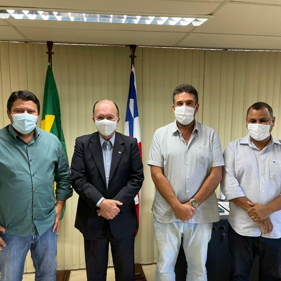 Prefeito de Lafaiete Coutinho busca melhorias para a feira livre do município Prefeito de Lafaiete Coutinho busca melhorias para a feira livre do município