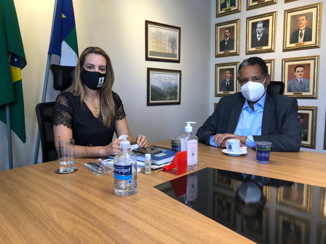 Antonio Brito e Sheila Lemos se reúnem para debater o desenvolvimento de Vitória da Conquista e da região sudoeste