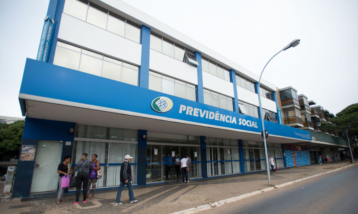 INSS: bloqueio de benefícios por falta de prova de vida será retomado
