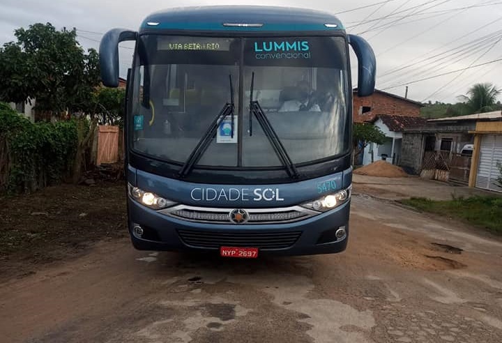 Moradores de Itajuru querem o retorno das linhas de ônibus Moradores de Itajuru querem o retorno das linhas de ônibus