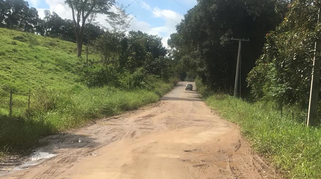 Em Itapitanga, Rui assina ordem de serviço para recuperação da BA-651 Em Itapitanga, Rui assina ordem de serviço para recuperação da BA-651