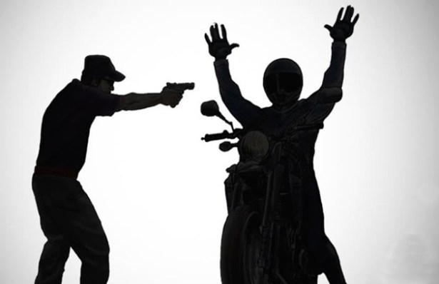Bandido roubaram a moto de uma mulher no bairro Curral Novo Bandido roubaram a moto de uma mulher no bairro Curral Novo
