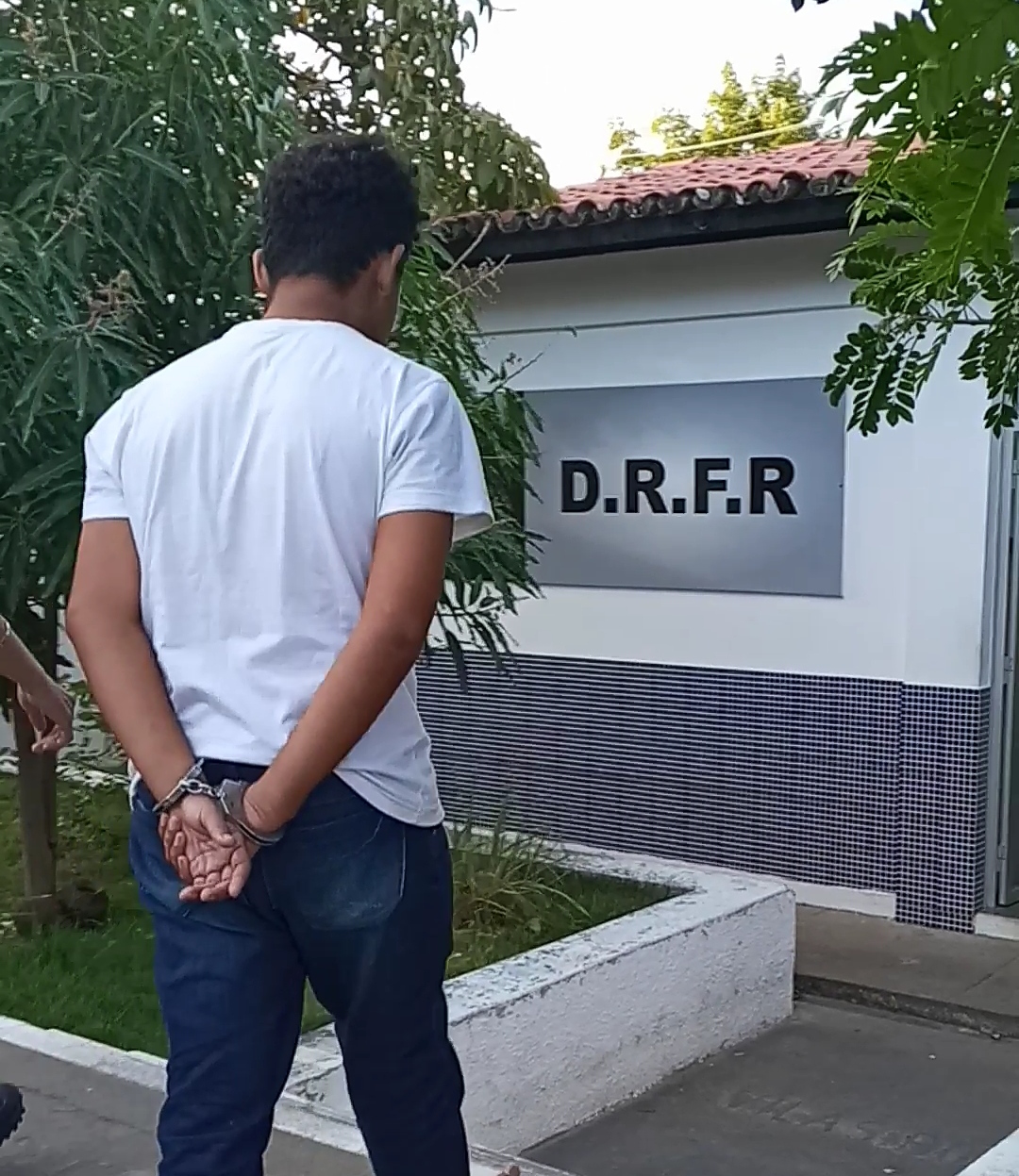 Preso acusado de estorquir pessoas pelo zap em Jequié Preso acusado de estorquir pessoas pelo zap em Jequié