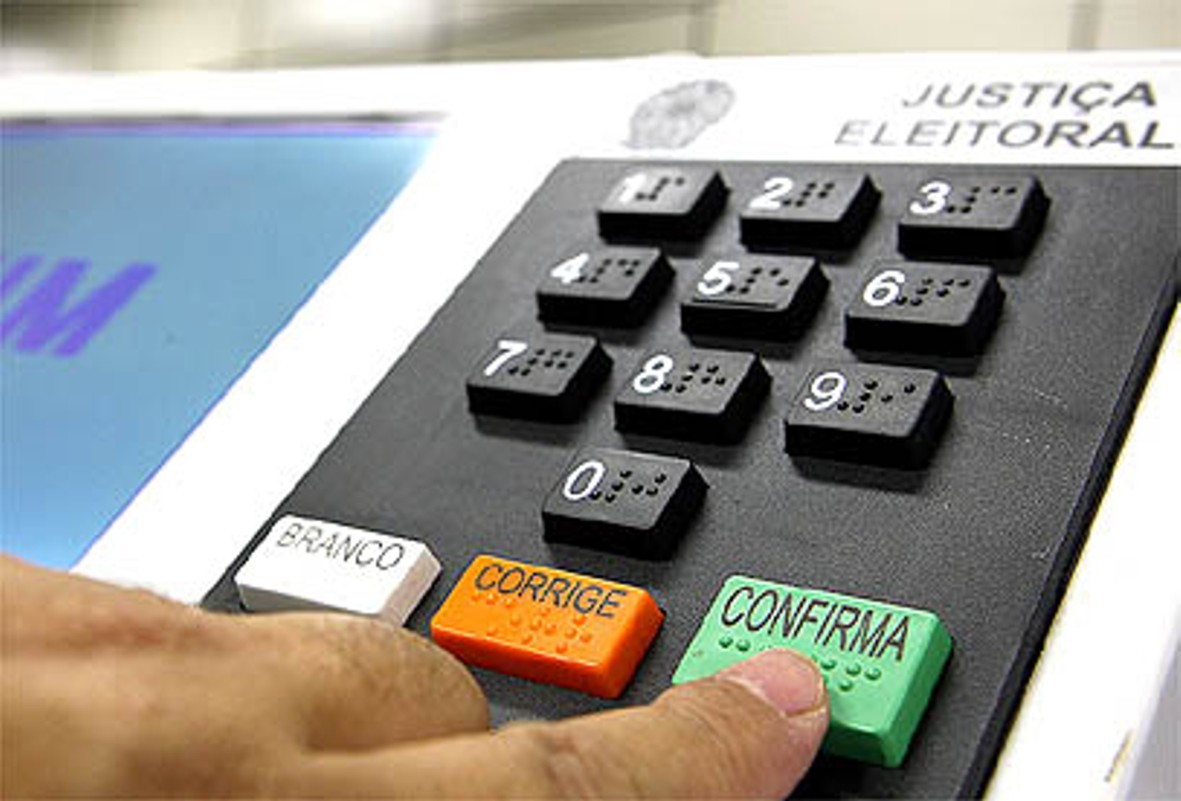 Sistema eleitoral continuará com riscos de fraudes sem voto impresso auditável, diz especialista Sistema eleitoral continuará com riscos de fraudes sem voto impresso auditável, diz especialista