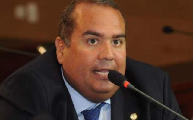 Oposição pede apuração do Ministério Público contra reajuste no Ferry Boat; tarifa fica mais cara a partir desta segunda Oposição pede apuração do Ministério Público contra reajuste no Ferry Boat; tarifa fica mais cara a partir desta segunda