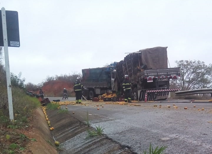 Ultrapassagem proibida provoca acidente e deixa um morto em Pé de Serra