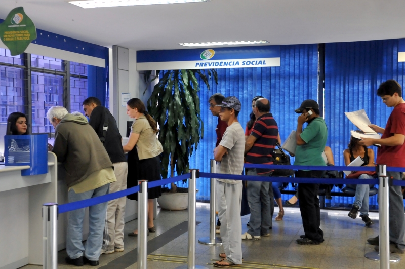 Suspensão da obrigatoriedade da prova de vida vai até fim de abril, diz presidente do INSS Suspensão da obrigatoriedade da prova de vida vai até fim de abril, diz presidente do INSS