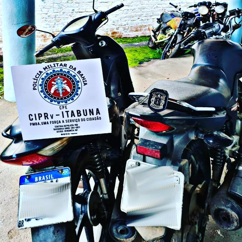 Polícia Rodoviária Estadual recupera duas motos roubadas Polícia Rodoviária Estadual recupera duas motos roubadas