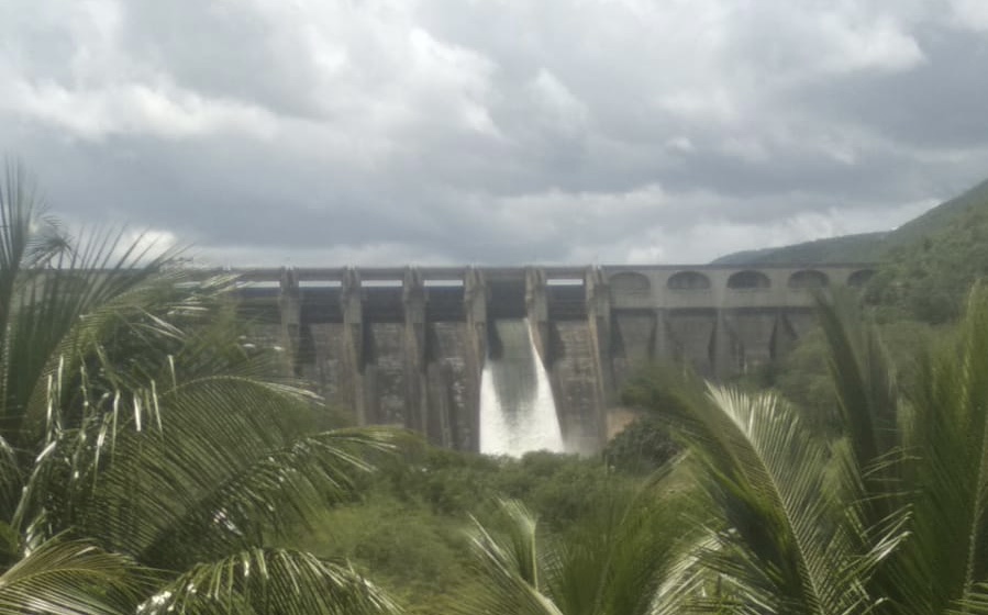 Barragem da Pedra abre comportas e emite sinal de alerta aos ribeirinhos Barragem da Pedra abre comportas e emite sinal de alerta aos ribeirinhos