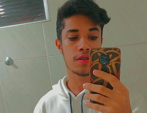 Polícia Civil indiciou motorista e o dono do carro que atropelou e matou skatista Polícia Civil indiciou motorista e o dono do carro que atropelou e matou skatista
