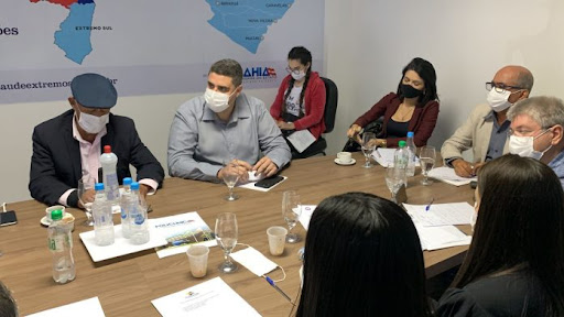 Governador se reúne com prefeitos de municípios atingidos pelos temporais Governador se reúne com prefeitos de municípios atingidos pelos temporais