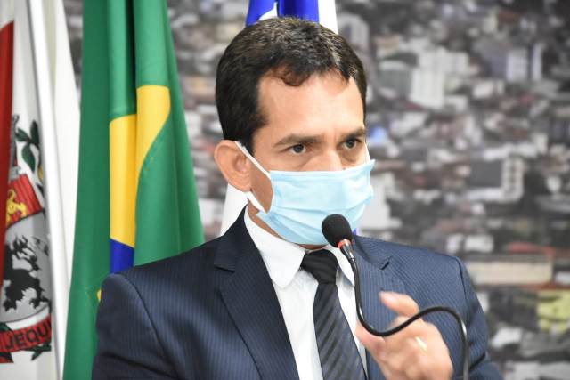 Gutinha solicita inclusão dos trabalhadores de farmácias, supermercados e outros segmentos no grupo prioritário de vacinação Gutinha solicita inclusão dos trabalhadores de farmácias, supermercados e outros segmentos no grupo prioritário de vacinação