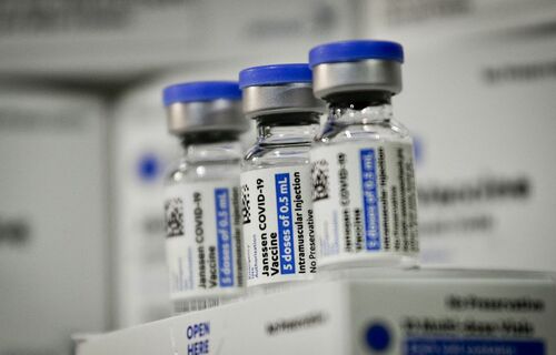 Vacina da Janssen contra a Covid-19 precisa de duas doses; entenda Vacina da Janssen contra a Covid-19 precisa de duas doses; entenda