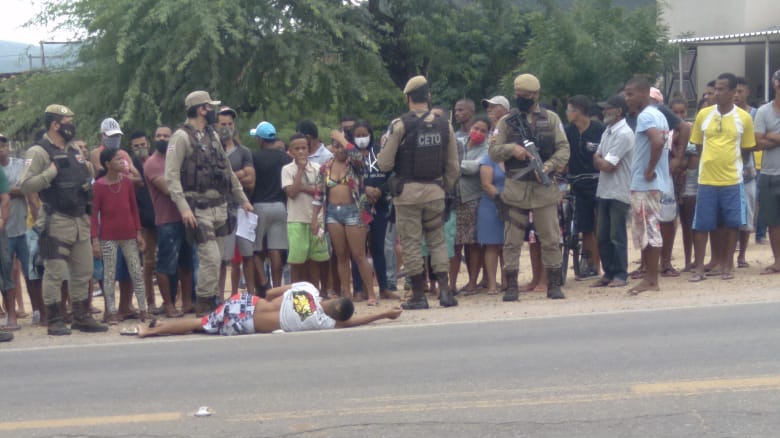 Polícia Militar prende acusado de matar rival no Km 3 Polícia Militar prende acusado de matar rival no Km 3