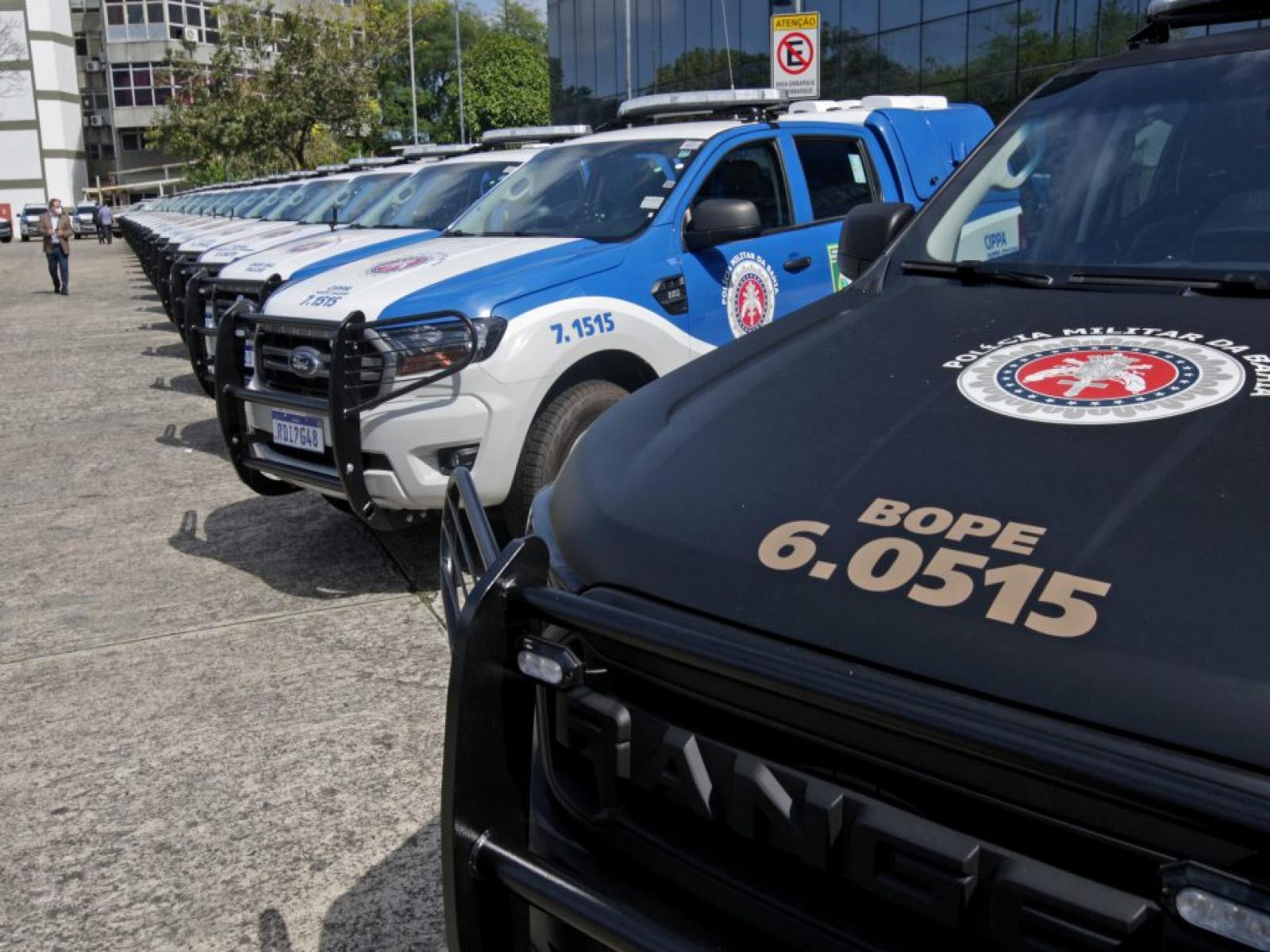 Governo entrega mais 49 viaturas para a PM e anuncia a convocação de 1,7 mil policiais militares