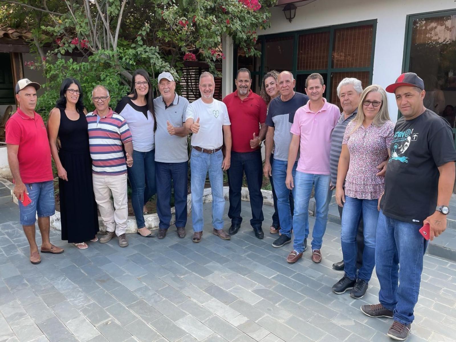 Dr. Fábio Vilas-Boas recebe apoio do ex-prefeito de Manoel Vitorino para sua pré-candidatura a deputado federal