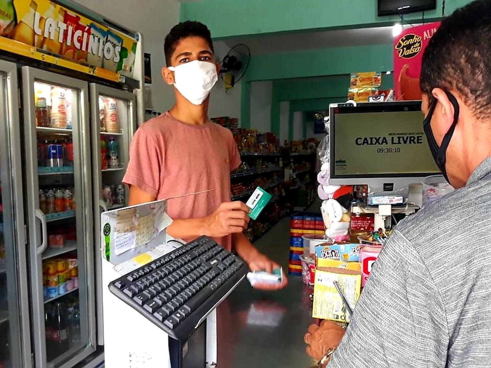 Vale-alimentação estudantil começou a ser pago domingo (21)
