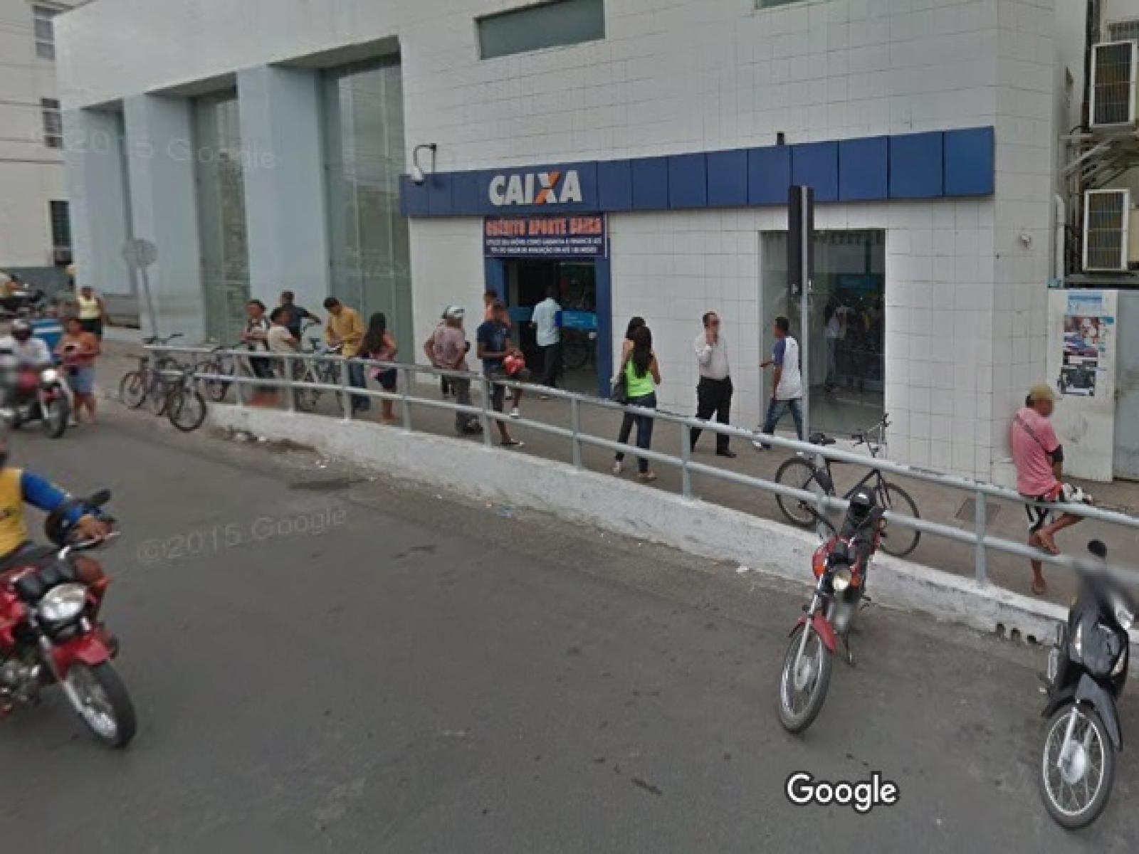 Moto furtada em frente a Caixa Econômica Federal