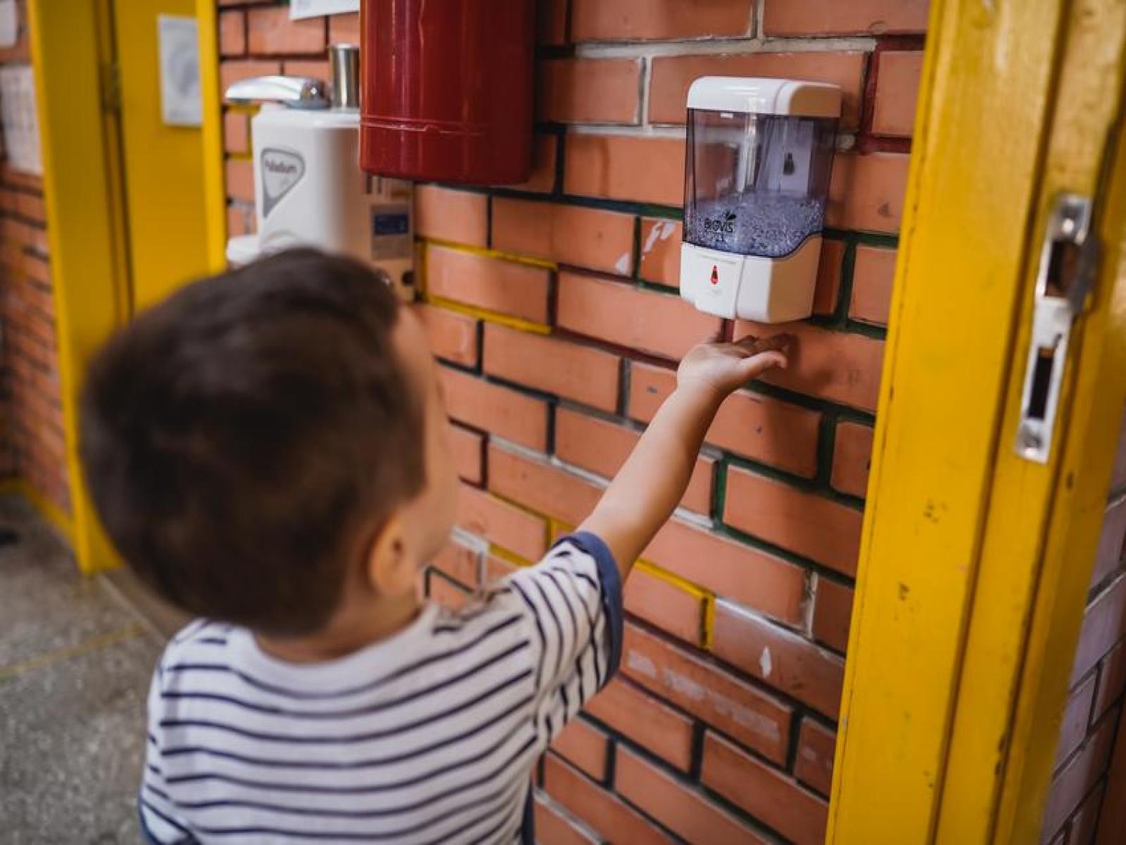 MINUTO UNICEF: Por que é importante reabrir as escolas em segurança?