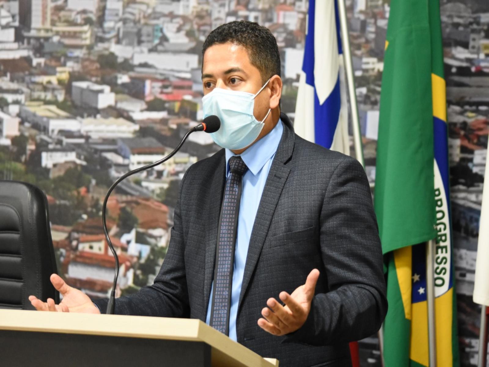 Tinho solicita imediata recuperação das estradas da Caatinga em Jequié