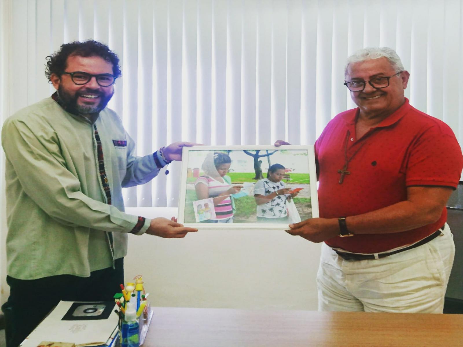 Missão Ushuaia quer levar cartas de refugiados venezuelanos ao Papa Francisco e pede ajuda ao Bispo de Jequié, Dom Paulo Romeu.