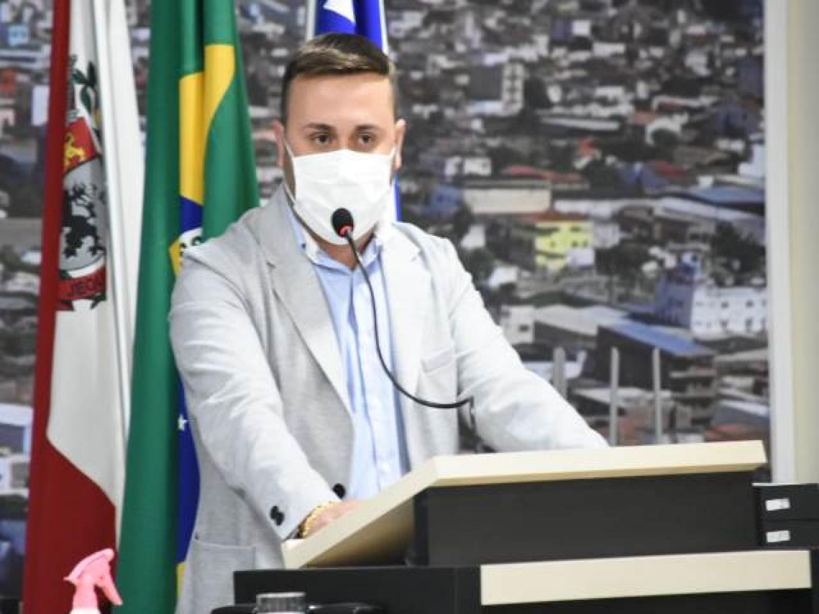 Vereador Walmiral Marinho reivindica destinação de ambulância para o distrito de Itajuru
