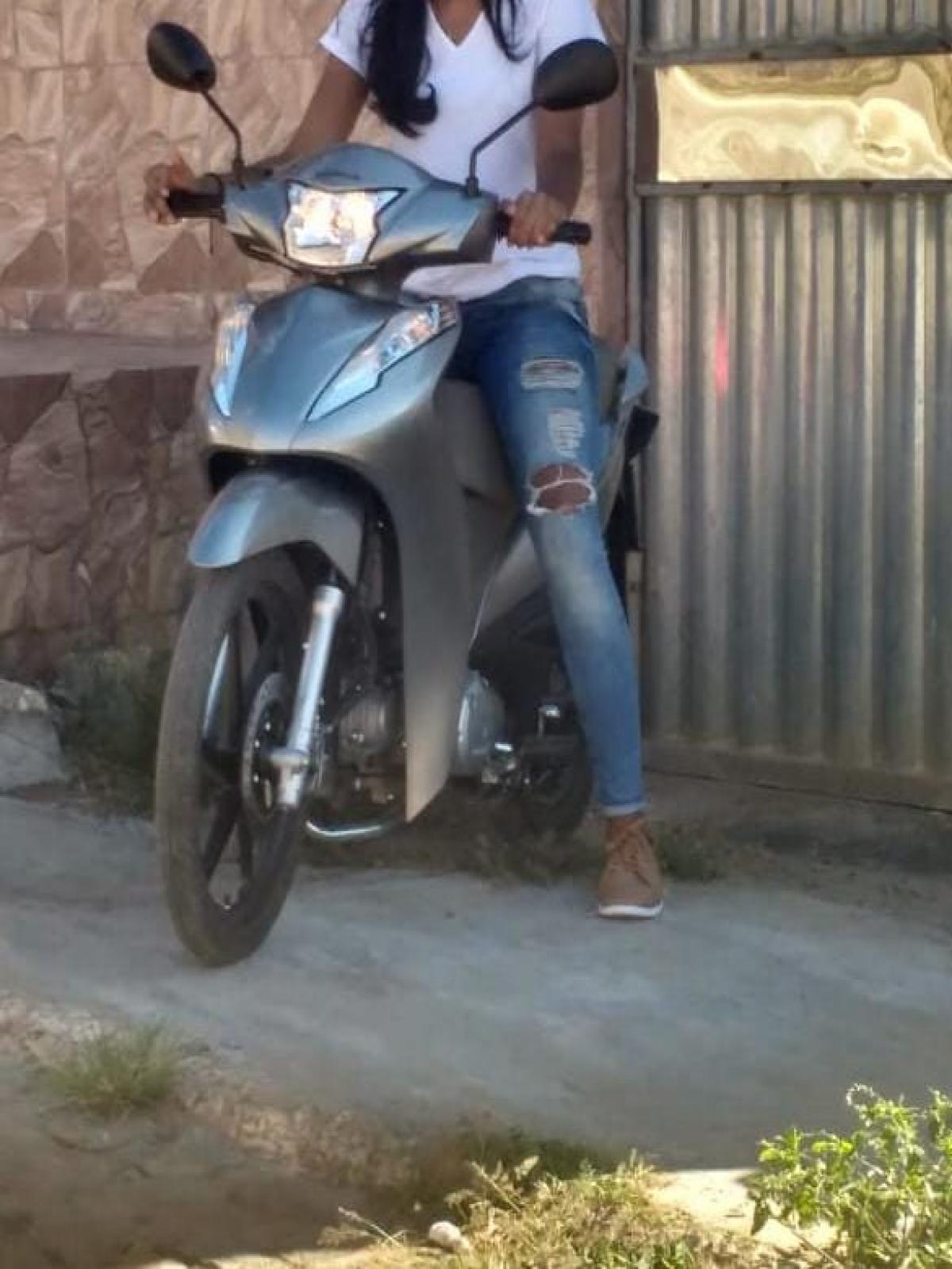Moto tomada de assalto no bairro Joaquim Romão