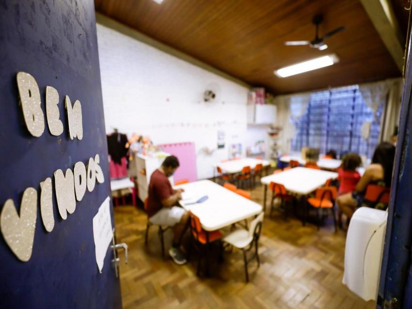 MINUTO UNICEF: o que é educação híbrida?