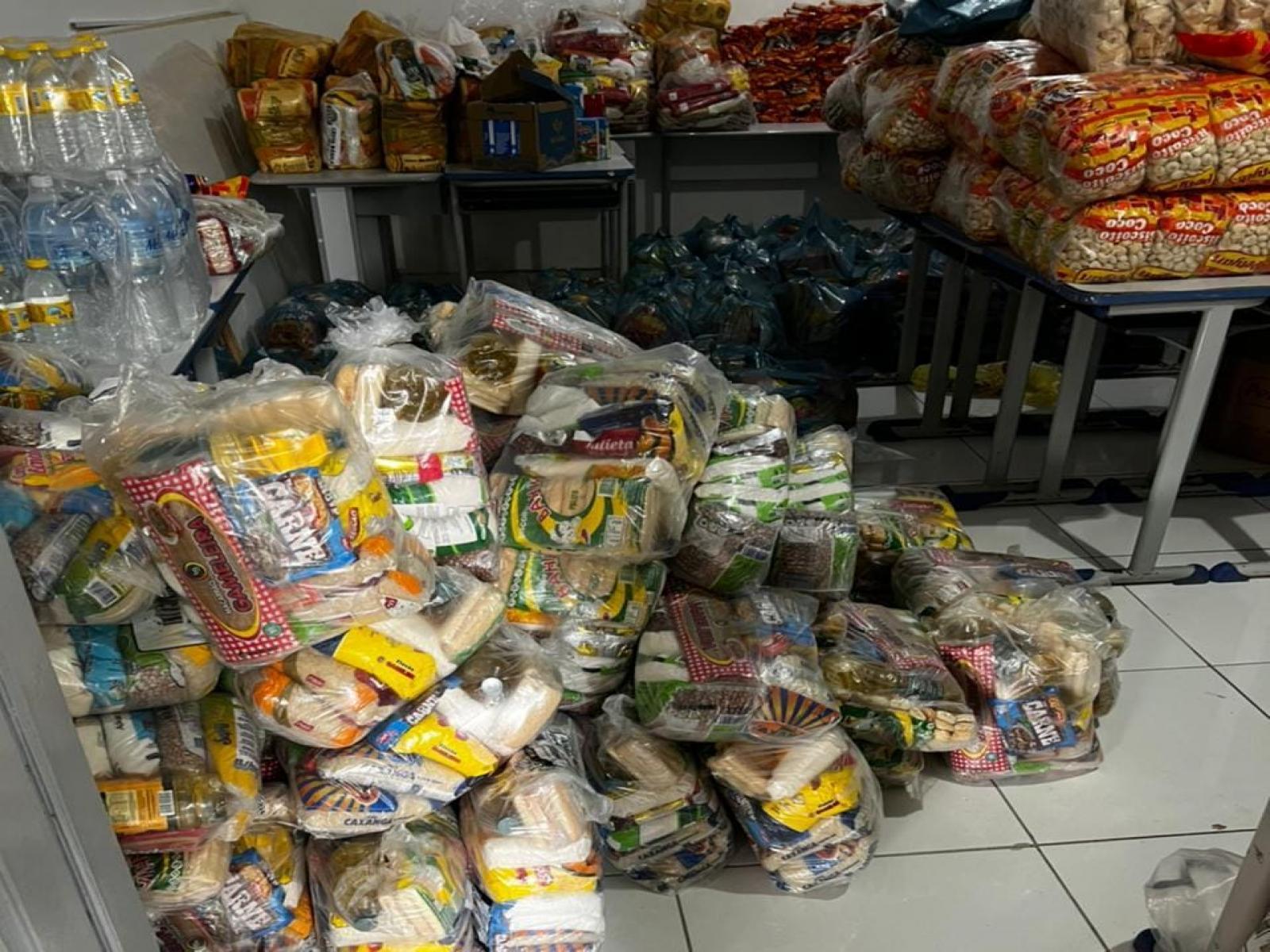 Vereadores de Jequié ajudam vítimas das chuvas em Apuarema