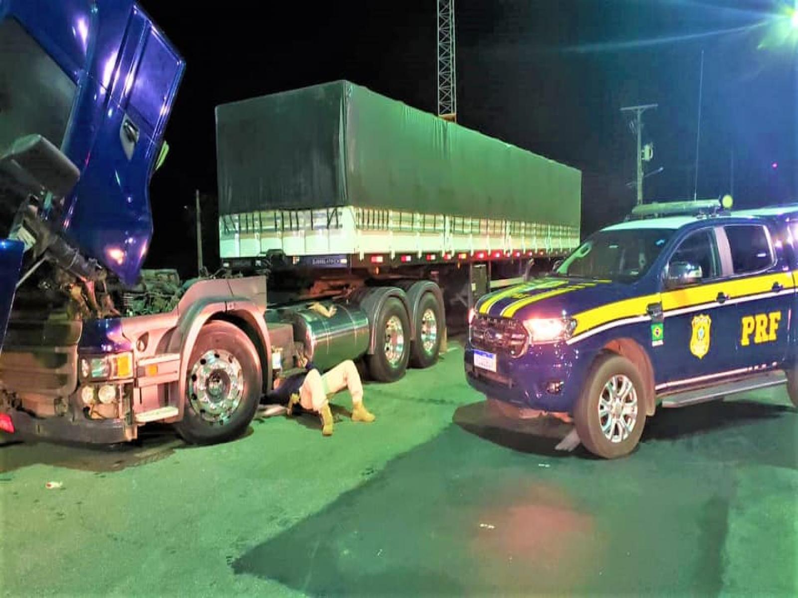 Carreta Scania roubada há quase 5 anos é recuperada pela PRF na BR 116 em Jequié