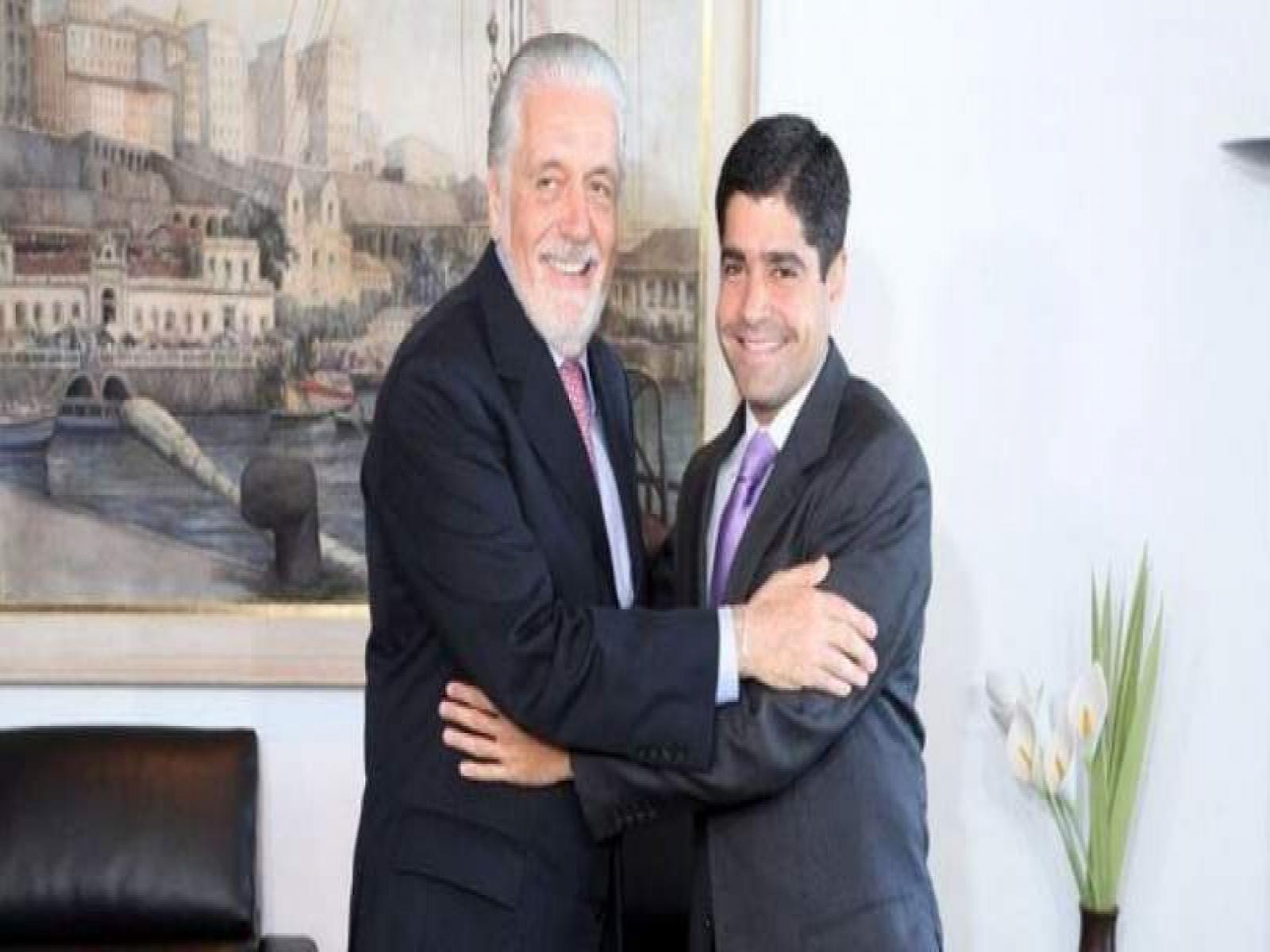 ACM Neto é quem melhor representa o sentimento de mudança que a Bahia quer, diz Sandro Régis sobre pesquisas