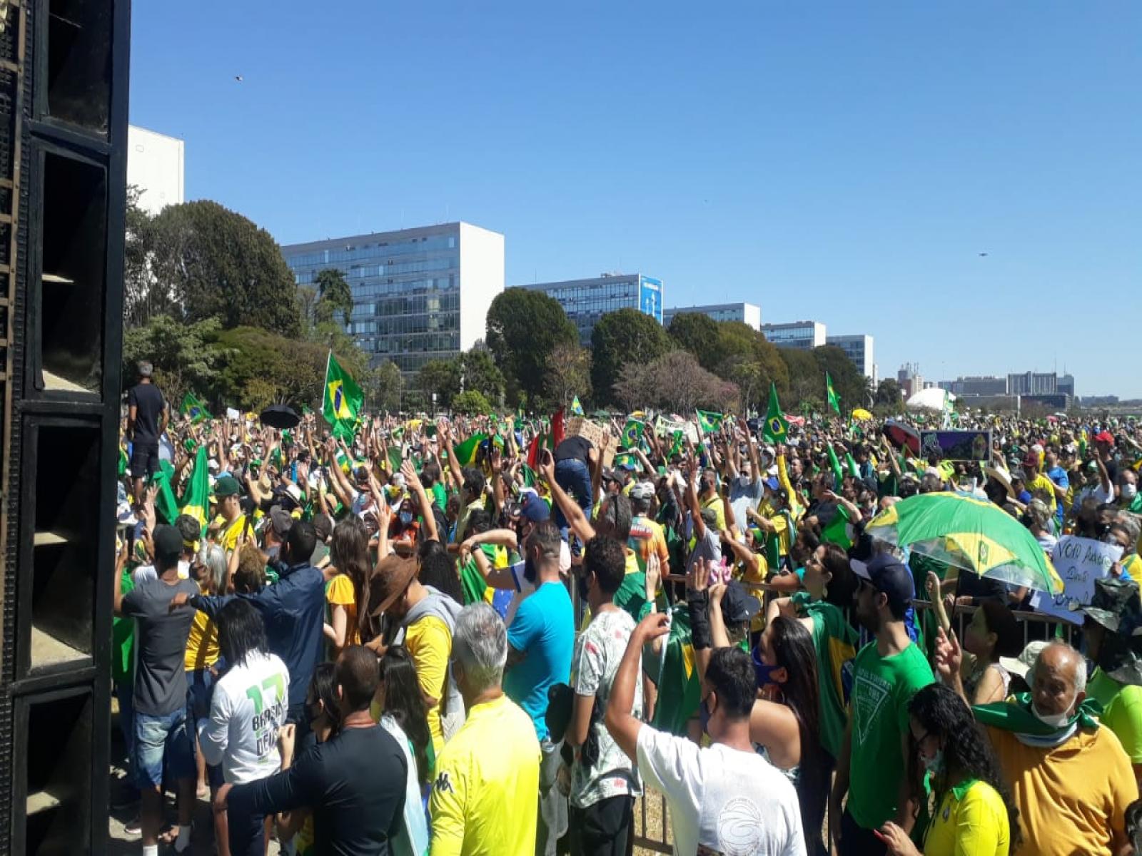 Apoiadores do voto impresso auditável foram às ruas neste domingo  reivindicar transparência nas eleições